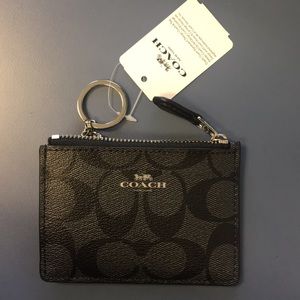 Coach coin/ID wallet